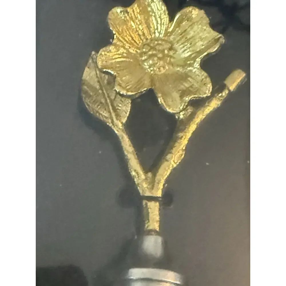 Beekman Home~ Michael Aram Style~ Parcel Gilt Dogwood Wine Bottle Stopper